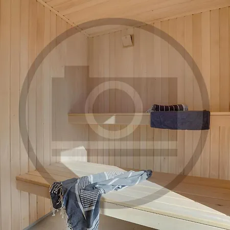 Cozy In Henne With Sauna Hébergement de vacances Henne Strand